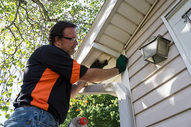 Best Garage Cleanout  in Greenbriar, FL